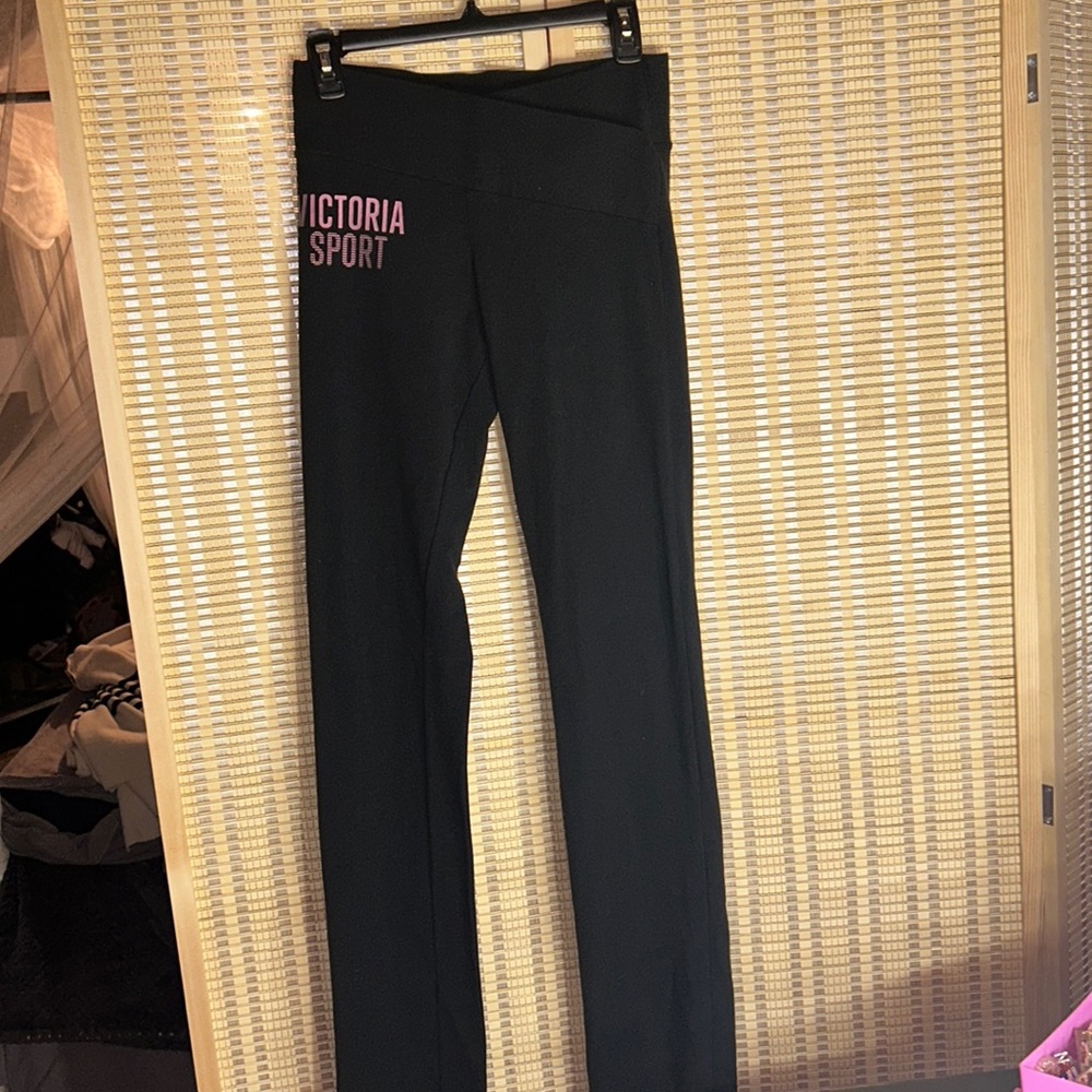 Women’s Victoria’s Secret sport leggings black size small long never worn NWOT